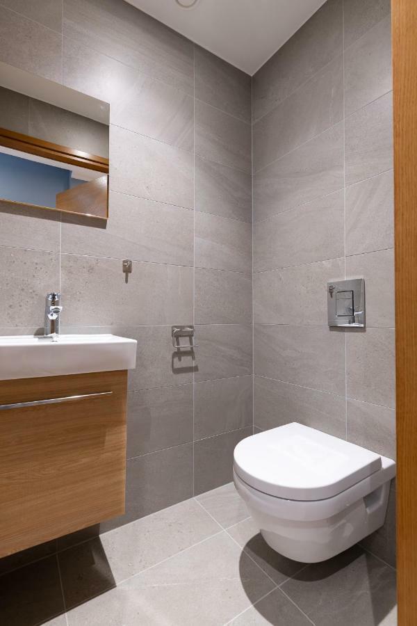 Self-Check-In 3 Bedroom Apartment With Sauna And Balconies Tallinn Bagian luar foto